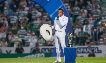 El ‘epic fail’ de Pablo Montero al entonar el Himno Nacional en la final del futbol mexicano