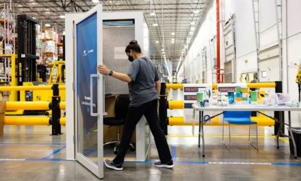 Amazon pone cabinas de relajación para sus empleados estresados