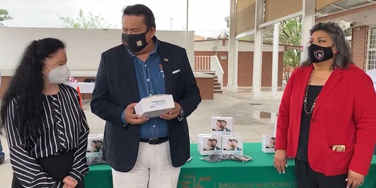 Entregan equipo de protección a escuela Benito Juárez
