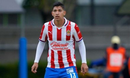 Futbolista de las Chivas denuncia el robo de su camioneta en Guadalajara