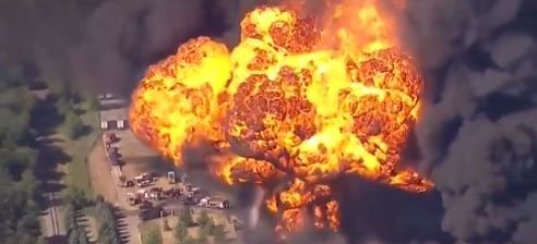 VIDEO. Momento en que explota planta química en Estados Unidos