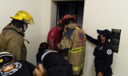 Pierde la vida tras caer por ducto de elevador en Monterrey