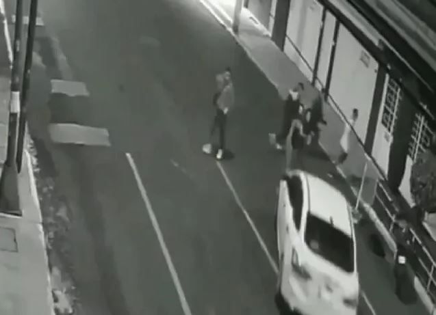 VIDEO. Trataban de que no manejara ebrio y él las arrolla en CDMX