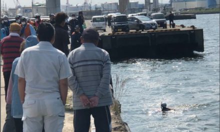 FOTO. Rescatan cadáver de mujer y resulta ser muñeca inflable en Japón