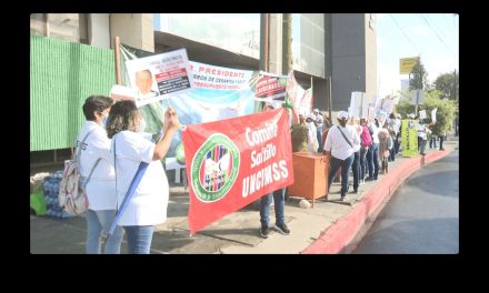 Clausuran el SAT, acusan al gobierno federal de desaparecer ahorros