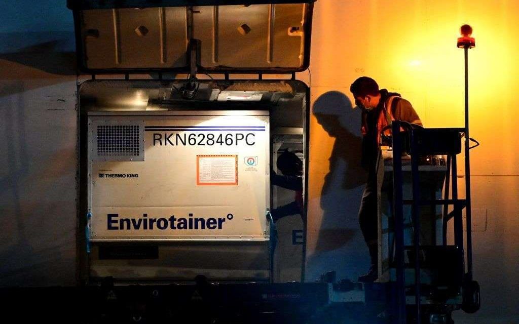 Llegan a México más de un millón de vacunas donadas por Estados Unidos para la frontera