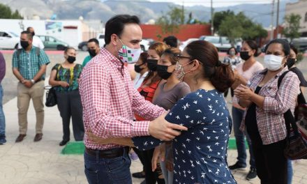 Manolo supervisa Centros Comunitarios, ofrecen educación, recreación y salud