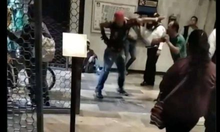 (VIDEO) Otro ‘Club de la Pelea’. Ahora en Metro Pantitlán en CDMX