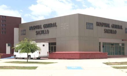 Les aplican segunda dosis de vacuna contra Covid-19 a pacientes con esclerosis múltiple