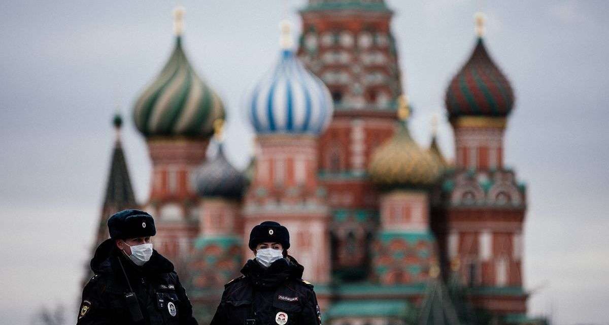 Se duplican en Rusia contagios COVID-19 en una semana