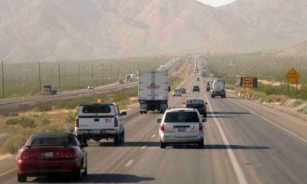 Mata a tres niñas y deja lesionadas a tres más en una carretera del desierto de California