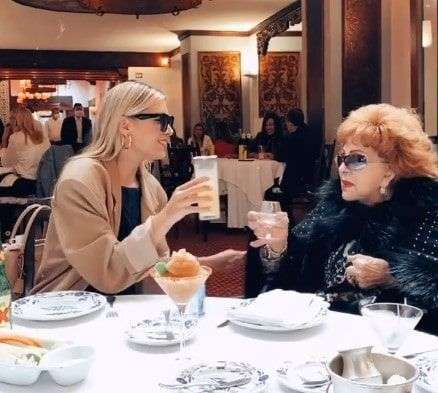 Michelle Salas festeja su cumpleaños junto a Silvia Pinal
