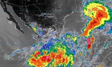 Tormenta tropical Dolores toca tierra en Michoacán y Colima