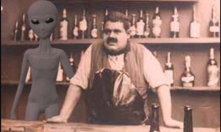 (LEYENDA) El mexa que se aventó un tiro con un alien en Tabasco