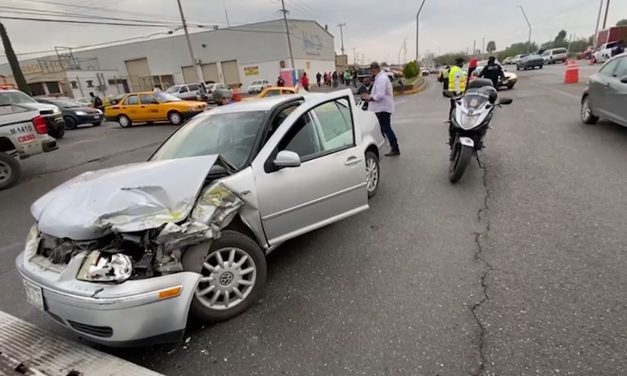 Tractocamión ocasiona accidente en Saltillo