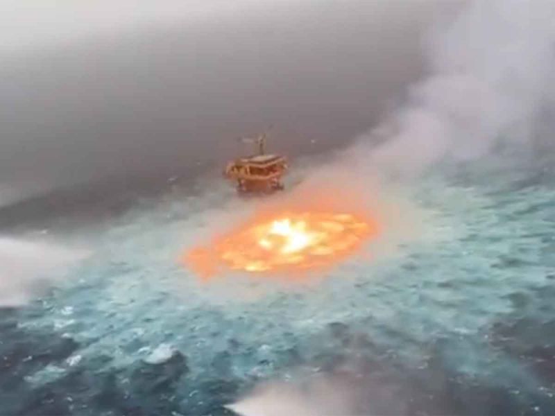 VIDEO. Explota línea de gasoducto de Pemex en el Golfo de México