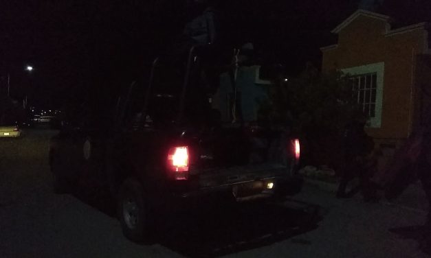 Irrumpen su hogar y le disparan; queda grave en hospital en Saltillo