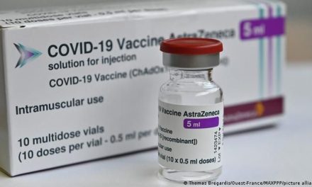 AstraZeneca plantea posible aplicación de tercera dosis de la vacuna para aumentar efectividad
