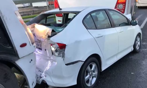 Exceso de velocidad provoca accidente múltiple sobre la Saltillo-Monterrey
