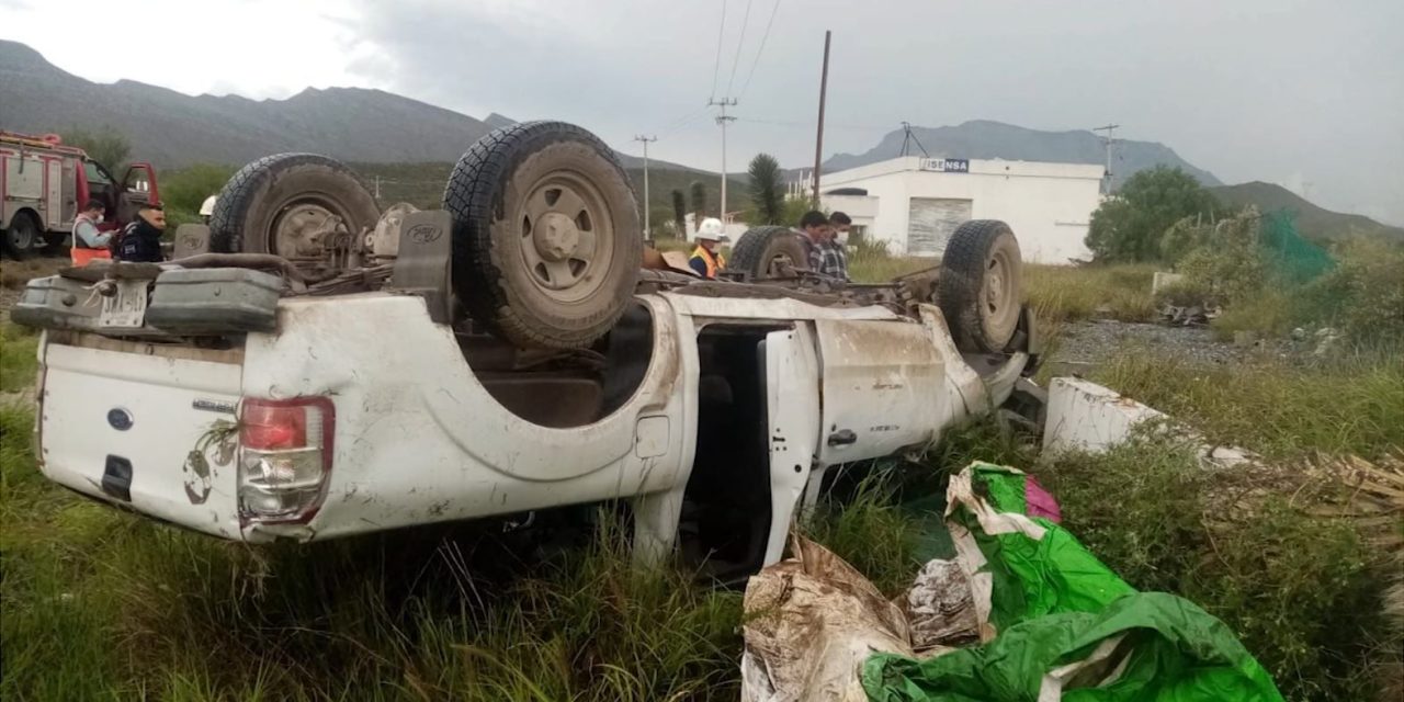 Volcadura deja cinco lesionados, dos de ellos en estado grave en Ramos Arizpe