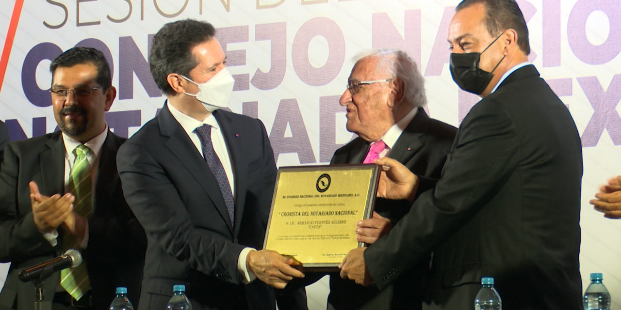 Nombran a Catón Cronista del Notariado Mexicano