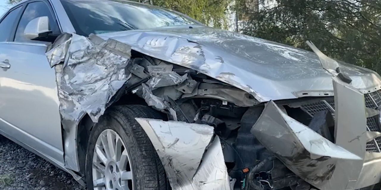 A exceso de velocidad choca su Cadillac en libramiento OFT en Saltillo