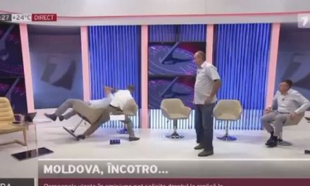 Noquea a alto funcionario en televisión abierta |VIDEO