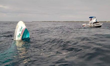 Reportan hundimiento de una embarcación en Isla Mujeres, hay personas desaparecidas