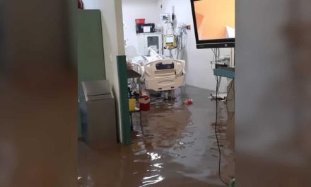 Hospital General de Atizapán se inunda por las intensas lluvias