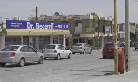 Presentan más quejas contra doctor Becerril padre