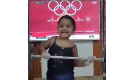 Niña se hace viral imitando victoria olímpica