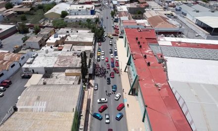 Protestan choferes de aplicaciones frente en el IMT de Saltillo
