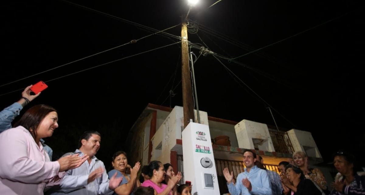 Ciudadanos reconocen calidad del sistema de alumbrado público en Saltillo