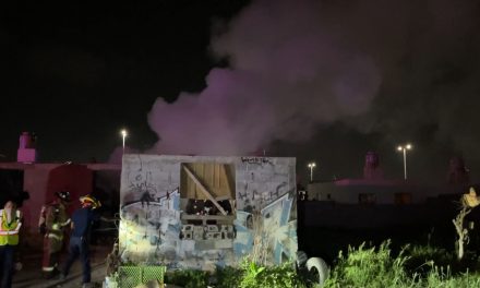 Le roba a abuelito e incendia su casa en Saltillo