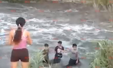 ¡Héroes! Vecinos rescatan a niños de fuerte corriente en Ramos Arizpe