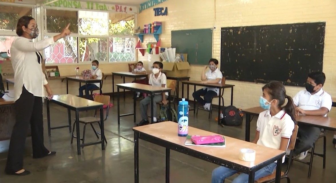 Arrancan ciclo escolar 52 escuelas en La Laguna
