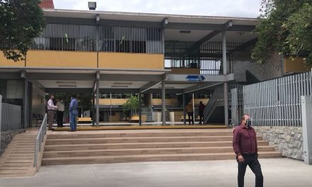 Regresan alumnos a clases en la Berrueto