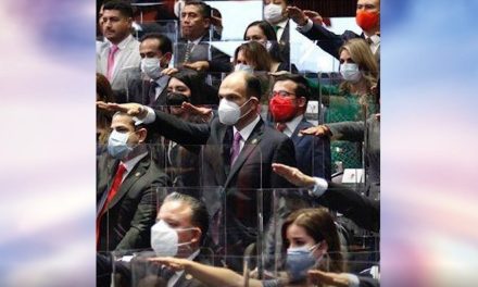 Jericó Abramo rinde protesta como diputado federal