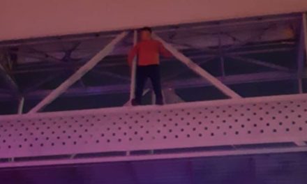 Policía vuelve a evitar suicidio en Saltillo