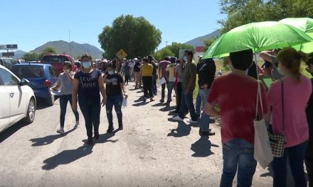 ‘Chavos’ abarrotan módulos de vacunación