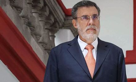 Nueva baja en la 4T, Julio Scherer renuncia a la Consejería Jurídica