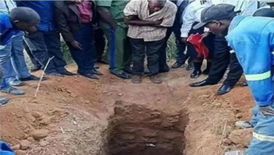 Lo entierran vivo pero no hubo milagro al tercer día; Pastor intentó resucitar como Cristo