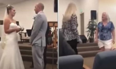 Madre llega a la boda de su hijo y se pelea con la novia