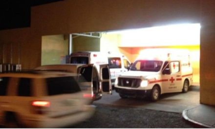 Niña de 13 años ataca a su hermanito, lo acuchilla y le quiebra una taza mientras dormía
