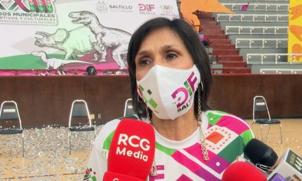 Juegos municipales en Saltillo sirven como distractor y terapia para los adultos mayores