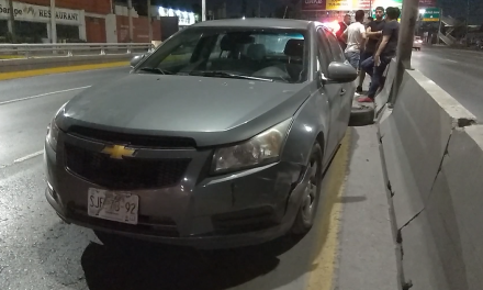 Chocan regios sobre Periférico
