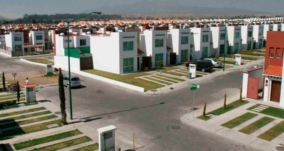 Infonavit remata casas recuperadas en Coahuila