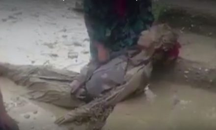 ¡De milagro! Rescatan con vida a mujer tras ser arrastrada por la corriente en Turquía