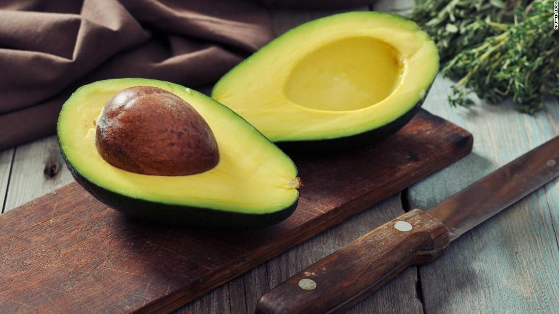 Sube precio de aguacate; se vende hasta 100 pesos el kilo