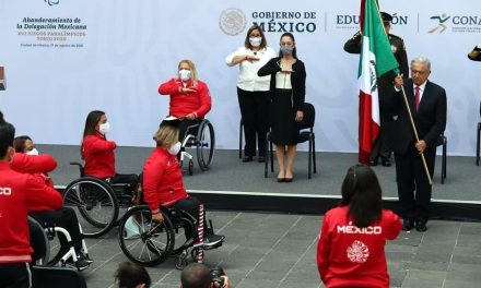 AMLO felicita a los medallistas paralímpicos